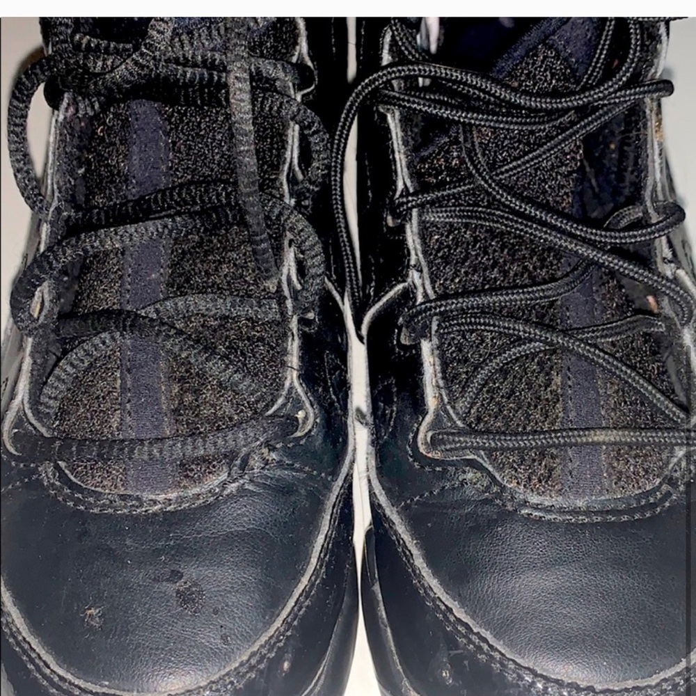 Shoes - Picture 2 of 3